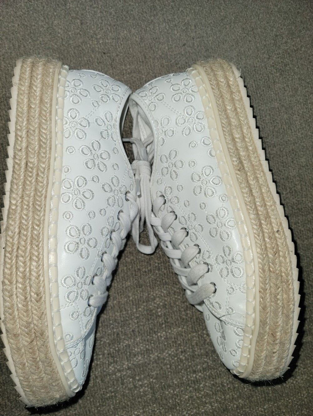White Floral Eyelet Platform Sneakers Girs Size 4